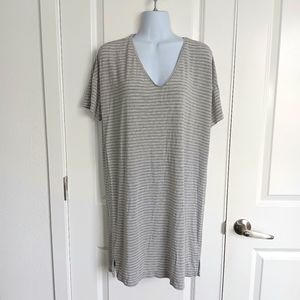 Soma gray and white nightgown sleep shirt pajamas size medium EUC